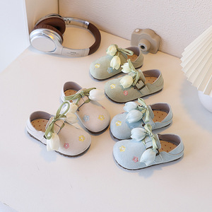 Zapatos de cuero pequeños franceses para niños, novedad de otoño 2025, zapatos de princesa bordados para niñas, zapatos individuales Retro para estudiantes con cabeza redonda - Product Image 1