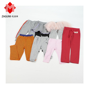 Zagumi Vente en gros directe usine <span class=keywords><strong>Prix</strong></span> le plus bas Friperie en balles Vêtements vintage d'occasion Balles de vêtements usagés du Royaume-Uni Vêtements de marque originaux - Product Image 3