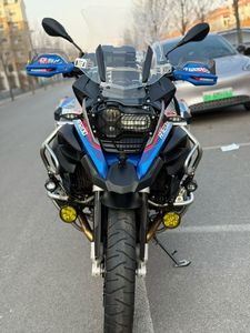 BMW R 1200 GS d'occasion : Moto de tourisme d'aventure haut de gamme, 1200 cm³, bicylindre et équipements premium - Product Image 3