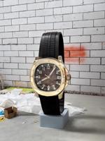 Montre géante avec boîtier doré et bracelet en caoutchouc, sculpture en résine de fibre de verre, décoration de boutique de montres de luxe