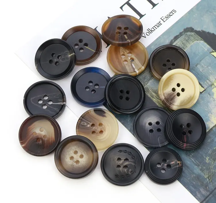 High Quality Custom Round 4-Hole 4 Hole Horn Resin Sewing Button Fashion 4 Holes Buttons For Clothes Shirt Suit