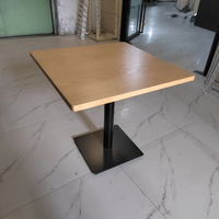 Ensembles de meubles de restaurant à livraison rapide Table en terrazzo et chaises en métal pour café Home Bar ou repas en plein air pour cafés