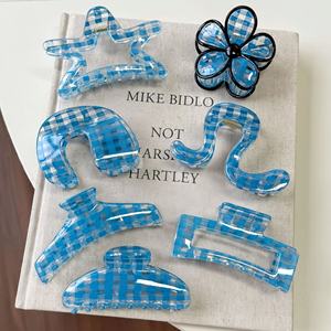 Pince à cheveux rétro transparente motif requin bleu clair pour femme et fille - Product Image 1