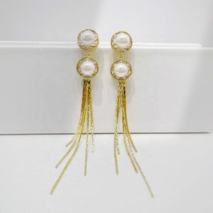 Pendientes largos de perlas de plata de ley 925 personalizados, elegantes y minimalistas, con borlas de perlas, para fiestas, bodas, moda 2026, para chicas. - Product Image 1
