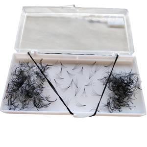 Boîte d'emballage de logo personnalisé d'éventails synthétiques 5D faits à la main de camélia pour des extensions de cils à volume libre fabriquées au Vietnam - Product Image 3