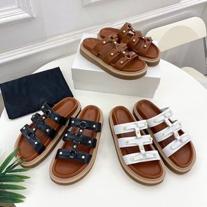 Sandales de luxe pour femmes en cuir souple avec semelle extérieure en caoutchouc antidérapante, chaussures décontractées pour la plage et la marche, mules d'été pour l'extérieur - Product Image 4