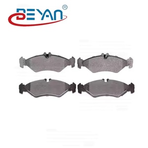 Plaquettes de frein fournies par l'usine d'origine BEYAN (<span class=keywords><strong>essieu</strong></span> avant) 0064201620 0064205620 pour Mercedes Benz E-CLASS E550 4-matic SLK 55AMG - Product Image 1
