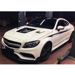 Capó de Motor Negro Transparente de Fibra de Carbono Nuevo 2014-2021 para Benz AMG C63 W205, Instalación con Tornillos, Actualización Retrofit, Ajuste Universal - Product Image 4