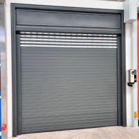 Porte à enroulement en alliage d'aluminium au design minimaliste, avec option de commande à distance ou manuelle, pour utilisation en supermarché