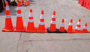 Cono de carretera de plástico de PVC de alta calidad, diseño de cono de helado cuadrado reflectante, sin pila de estacionamiento, señal de advertencia, advertencia de tráfico - Product Image 2