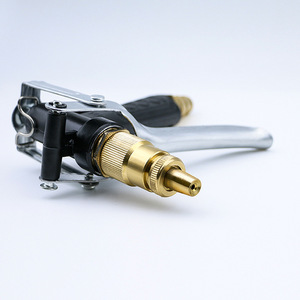Pulvérisateur haute pression avec tête de pistolet en cuivre, débit réglable, poignée en alliage pour lavage de voiture et arrosage de jardin - Product Image 2