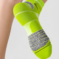 Chaussettes de course professionnelles pour hommes, mi-mollet, semelle éponge épaisse, adaptées aux sports d'automne et d'hiver, cyclisme, basketball, anti-odeur