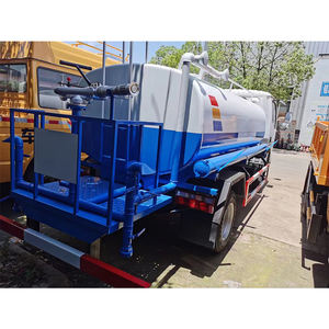 Camión Cisterna Dongfeng de 6 Ruedas 4X2 Diésel 3000L Euro 3 con Sistema de Rociado de Agua - Product Image 3