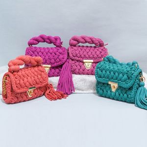 <span class=keywords><strong>Bolsos</strong></span> de ganchillo de nuevos colores personalizados de fábrica de moda <span class=keywords><strong>2023</strong></span>, <span class=keywords><strong>bolsos</strong></span> de ganchillo hechos a mano, bolso de lujo de punto para mujer - Product Image 4