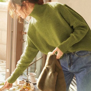 Maglione a Collo Alto in Maglia Larga Tinta Unita da Donna Autunno Inverno 2025 - Disponibile in Più Colori - Product Image 1