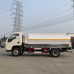 Chine Foton 8000 L-10000 L 4x2 d'occasion <span class=keywords><strong>Camion</strong></span>-<span class=keywords><strong>citerne</strong></span> de carburant eau huile <span class=keywords><strong>lait</strong></span> <span class=keywords><strong>lait</strong></span> personnalisé en bon état - Product Image 3