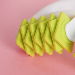 Masseur à double rouleau 14x10x4 cm avec tête de contact carrée pour la taille, les hanches, les jambes, le dos, outil de massage manuel pour la réduction de la cellulite - Product Image 2