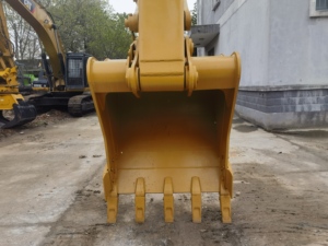 Bonne pelle originale japonaise Caterpillar 330 Machines de terrassement lourd Cat 330d 330dl 330d2 330d2l 330gc Excavatrices d'occasion - Product Image 5