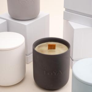 AIKUN Luxury Soy Wax Long Lasting Label Ceramic Jar Aromatherapy Scented Candles for Home Spa Relaxation <b>Gift</b> Set - Product Image 3