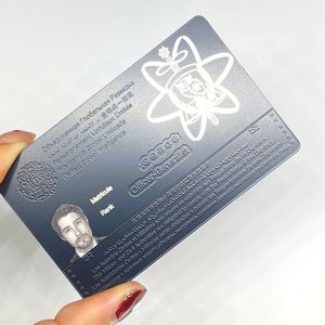 Tarjeta de Visita Metálica Personalizada Negra/Dorada de Bajo Precio, 0.8 mm de Grosor, RFID NFC, en Blanco, Rellena de Color, Grabada, para Grabado Láser - Product Image 6