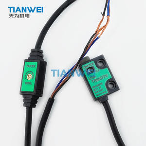 TAKEX UM-TR50DTV 100% Neu und Original Japan Erkennungsreichweite 500mm IP64 Photoelektrischer Sensor - Product Image 1