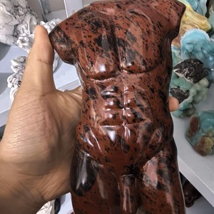 Wholesale Natural Crystals Male Model Carving Engraving Polished Technique Healing Decor Fashion Trend Customizable