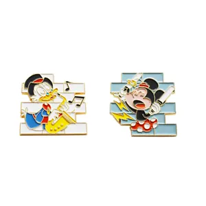 China Fabricante Barato Atacado Personalizado Metal Bonito Dos Desenhos Animados Anime Soft Hard Enamel Cap Hat Collar Badges Lapela Pinos para Roupas