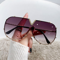 Lunettes de soleil UV400 à large monture en métal coloré V8 tendance de la mode européenne américaine personnalité conjointe modèle de hasard en gros