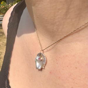 Collana con Ciondolo di Perla Barocca d'Acqua Dolce Autentica Fatta a Mano, Catena Sottile in Acciaio Inossidabile, Collana di Perle Keshi - Product Image 5