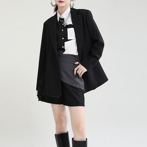 Traje negro con cuentas de flores de moda, chaqueta de mujer sólida de retazos con abertura lateral - Product Image 4