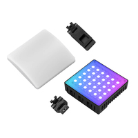 Lumière vidéo RVB innovante avec diffuseur magnétique Lumière vidéo de poche réglable pour l'éclairage photographique de l'appareil photo