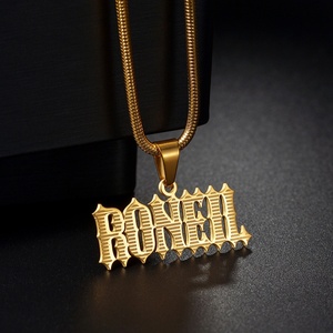 Collana con Ciondolo Staccabile Personalizzata in Acciaio Inox con Incisione Laser del Nome per Uomo - Product Image 5