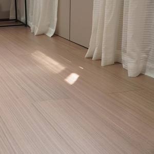 Plancher machiné par chêne blanc gris <span class=keywords><strong>dotan</strong></span> plancher en bois de chêne d'ingénieur de couleur fumé clair - Product Image 1
