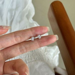 Dylam, Proveedor de Joyería con Más de 10 Años de Experiencia, Aretes de Plata S925 con Circonita Cúbica Rectangular 5A para Mujer - Product Image 4