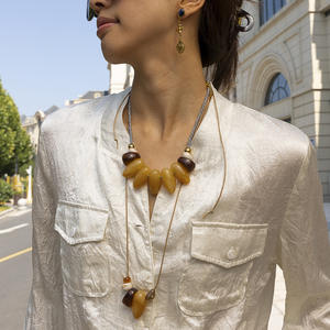 Gargantilla de cuerda hecha a mano, colgante ajustable, collar impermeable de moda de piedra Natural para mujer, novedad - Product Image 1