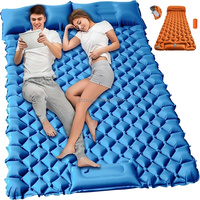 Matelas de couchage gonflable monobloc avec repose-pieds et structure airbag alvéolée, sac de rangement inclus