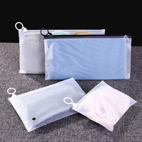 Sacs en plastique CPE refermables avec fermeture éclair pour le rangement de vêtements transparents de petite taille, emballage de voyage personnalisable imprimé