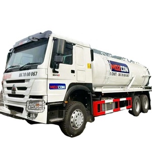 Camion d'aspiration des eaux usées Sinotruk HOWO 6x4 22CBM, camion <span class=keywords><strong>de</strong></span> <span class=keywords><strong>drainage</strong></span> des fosses septiques à vendre - Product Image 1