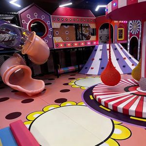 Structure de jeu intérieure personnalisée avec piscine à balles interactive, toboggans LED, structures d'<span class=keywords><strong>escalade</strong></span>, matériaux PVC/vinyle, thème personnalisé, équipement de jeu souple - Product Image 3