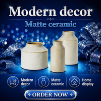 Ensemble de vases en céramique mate transparente beige, sculptés, abstraits, ajourés, style Art Déco, ronds, pour la décoration de table à la maison
