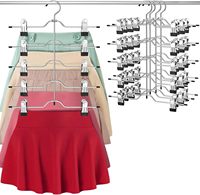 Organisateur de placard 4 niveaux peu encombrant avec pinces réglables et cintres métalliques brillants pour jupes et jeans