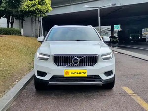 Vo-lvo <span class=keywords><strong>XC40</strong></span> 2021 T4 AWD Momentum 2.0T Turbo 8AT 4x4 permanent SUV compact de luxe 5 places familial essence d'<span class=keywords><strong>occasion</strong></span> - Product Image 2