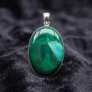 Pendentif ovale en malachite argentée, pierre naturelle, style original, unisexe, pour occasions de mariage, vente en gros, provenant du Rajasthan - Product Image 2
