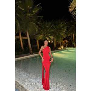 Robe de soirée en satin rouge, taille XS, longueur au sol, paillettes, strass, drapage, perles, fleurs, plumes pour les fêtes - Product Image 3