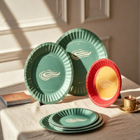 Assiettes en papier personnalisées imprimées en gros pour fêtes, vaisselle d'anniversaire, vaisselle jetable biodégradable pour dîner