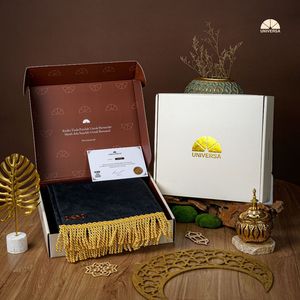 Tapis de prière musulman portable pour enfants noirs, en fausse fourrure et simili cuir, lavable en machine, avec pompon doré - Product Image 2