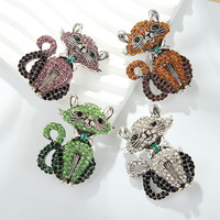 Broche chat vintage en strass, épingle chat mignonne, broches animales élégantes pour femme, épingle scintillante pour manteau ou écharpe, cadeau pour les amoureuses des chats