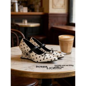 Zapatos de mujer Mary Jane con lazo de lunares y punta, de piel de oveja, versión 2026, nuevos, con aumento de altura, de cuña, de una sola capa, de satén de seda. - Product Image 3