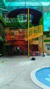 Toboggan de parc aquatique extérieur et intérieur en nylon, métal et fibre de verre, équipement de terrain de jeux, attractions pour stations balnéaires, parcs d'attractions, maison, sur mesure - Product Image 5