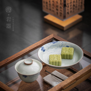 ชุดกาน้ำชา Gaiwan ลายดอกโบตั๋นสีน้ำเงินขาว วาดด้วยมือ พร้อมถ้วยชาแบบมีฝาปิด ทนความร้อน สำหรับชงชา - Product Image 4